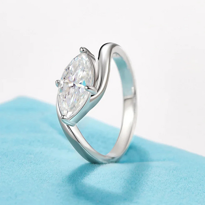 📢📢50% OFF !! ⏰Radiant Marquise Ring